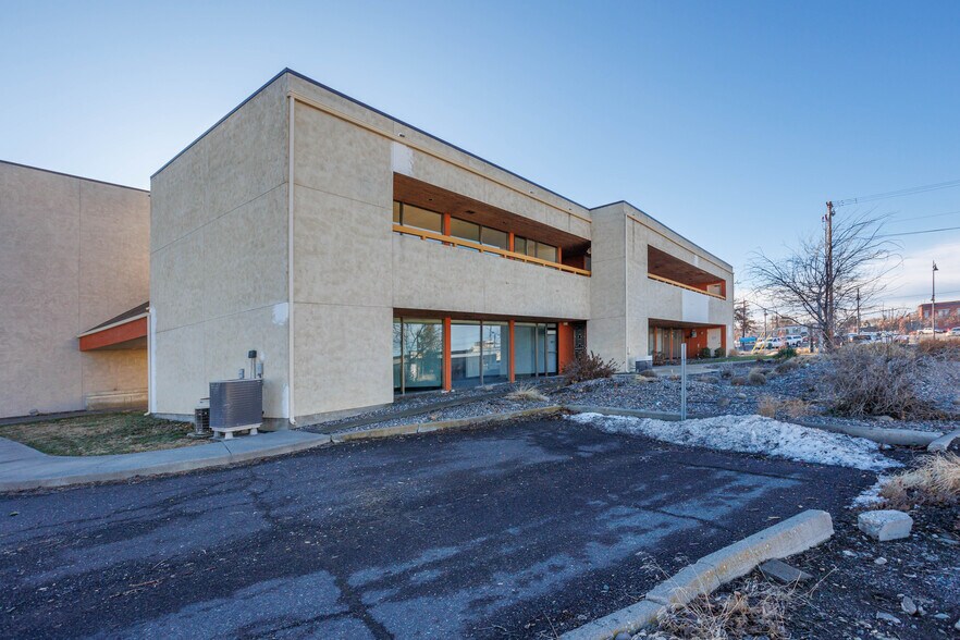 More Photos Of 10 N Washington St, Kennewick Office For Lease