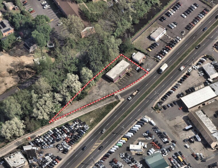 More Photos Of 7201 Bristol Pike, Levittown Freestanding For Sale