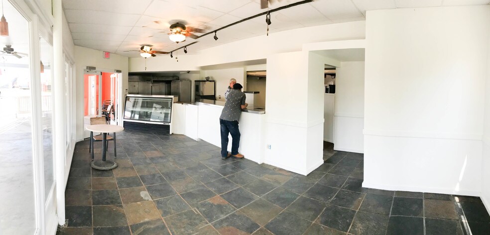 More Photos Of 3036 Waialae Ave, Honolulu Restaurant For Sale