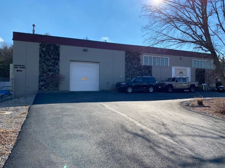 More Photos Of 143 Moore Rd, Weymouth Warehouse For Lease