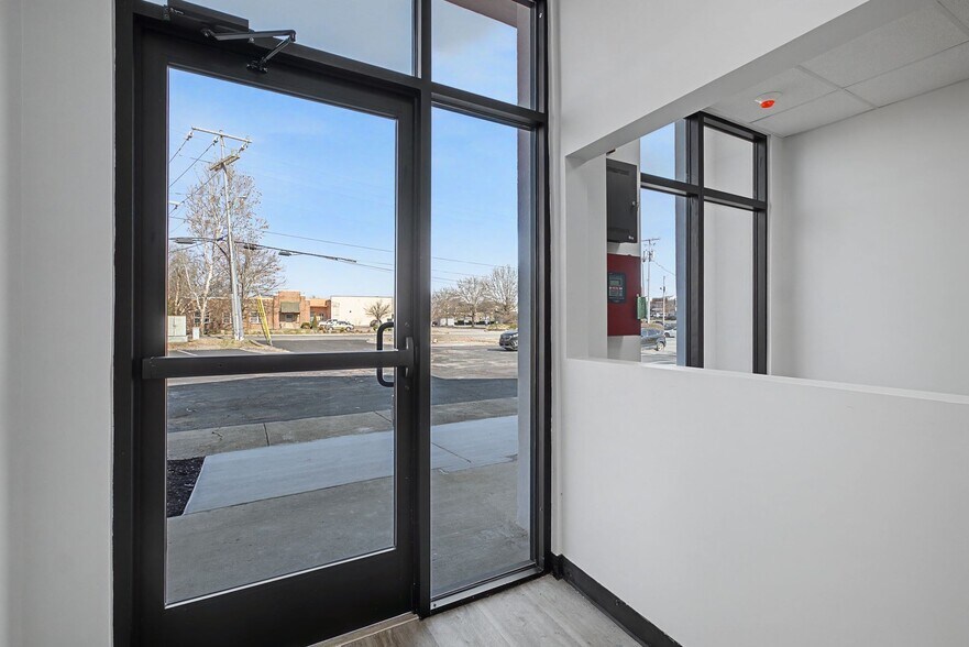 More Photos Of 207 Iris Dr, Hendersonville Daycare Center For Sale