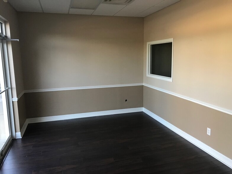 More Photos Of 122-144 N Old Dixie Hwy, Lady Lake Unknown For Lease
