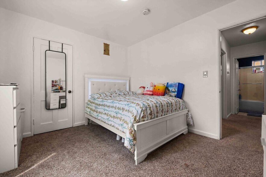 More Photos Of 451 Rollins Rd, Burlingame Multifamily For Sale