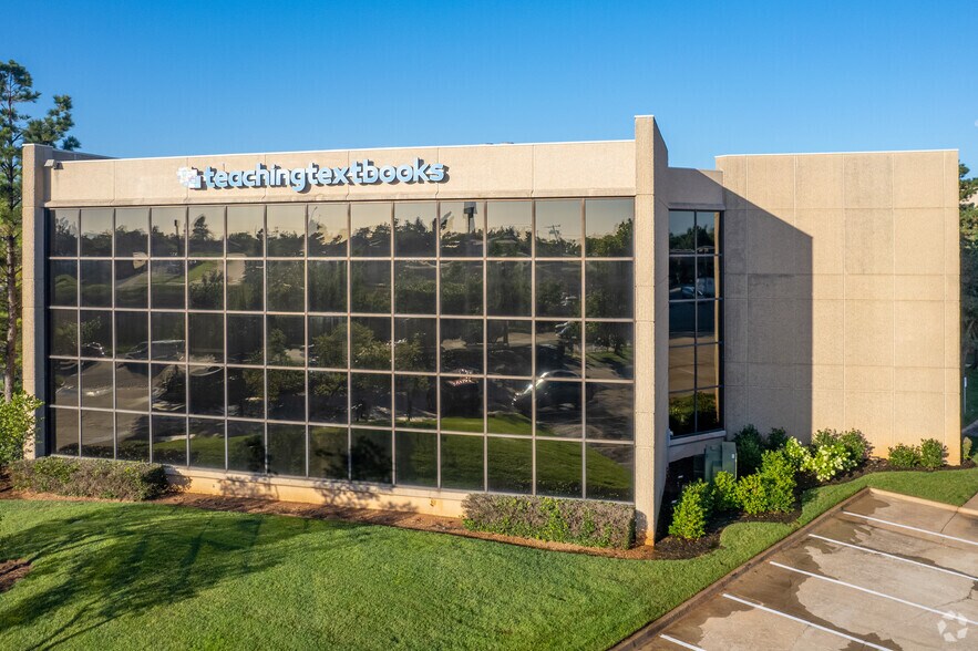 Primary Photo Of 6501 N Broadway Ext, Oklahoma City Office For Lease