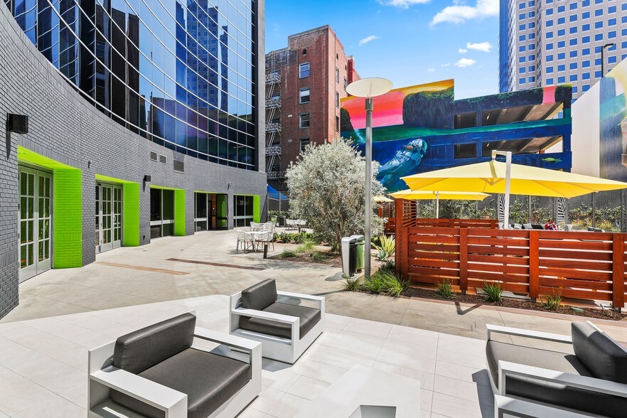 More Photos Of 100 W Broadway, Long Beach Office For Sale