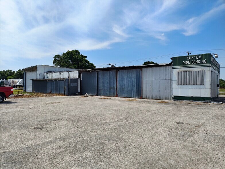 More Photos Of 805 N Parrott Ave, Okeechobee General Retail For Sale