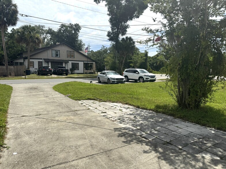 More Photos Of 904 E Moody Blvd, Bunnell Office For Lease