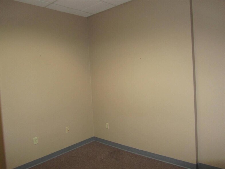 More Photos Of 74 S Main St, Fond Du Lac Loft Creative Space For Sale