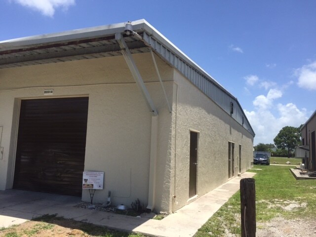 More Photos Of 860 S River Rd, Englewood Warehouse For Lease