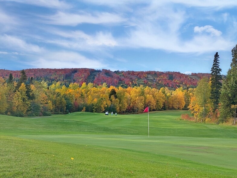 More Photos Of 5731 Highway 61, Lutsen Sports And Entertainment For Sale