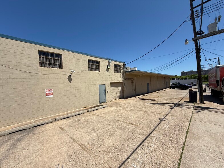More Photos Of 416-418 NW 8th St, Oklahoma City Office For Sale