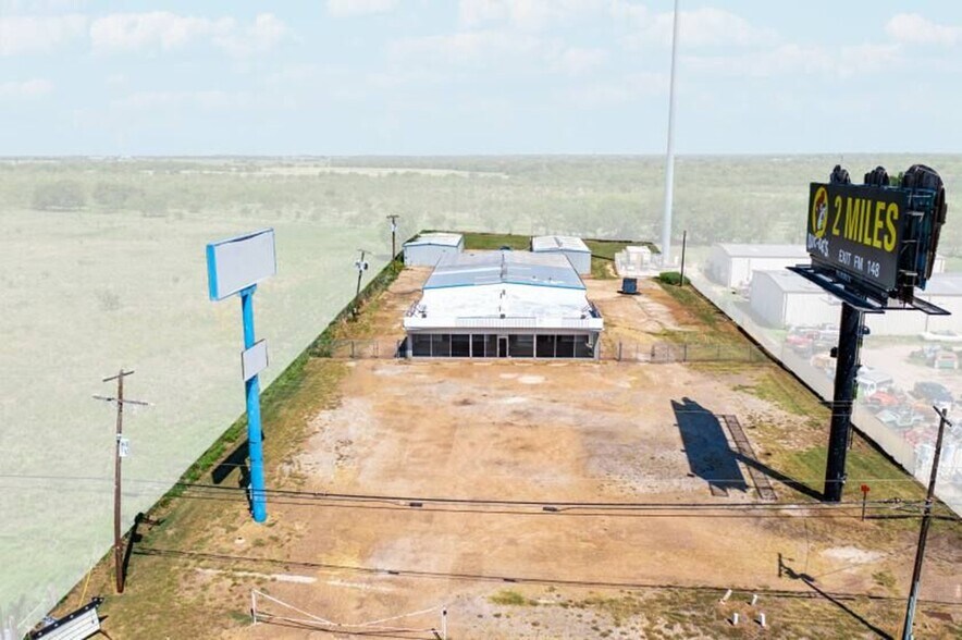 More Photos Of 5878 W US Highway 80, Terrell Showroom For Sale