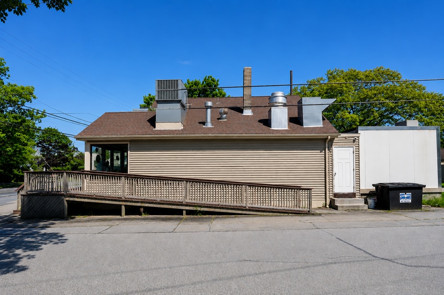 More Photos Of 379-381 Sconticut Neck Rd, Fairhaven Storefront Retail Office For Sale