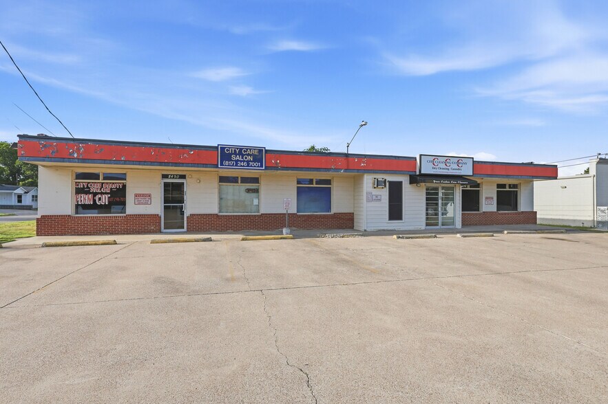 Primary Photo Of 8424-8430 White Settlement Rd, Fort Worth Storefront Retail Office For Sale