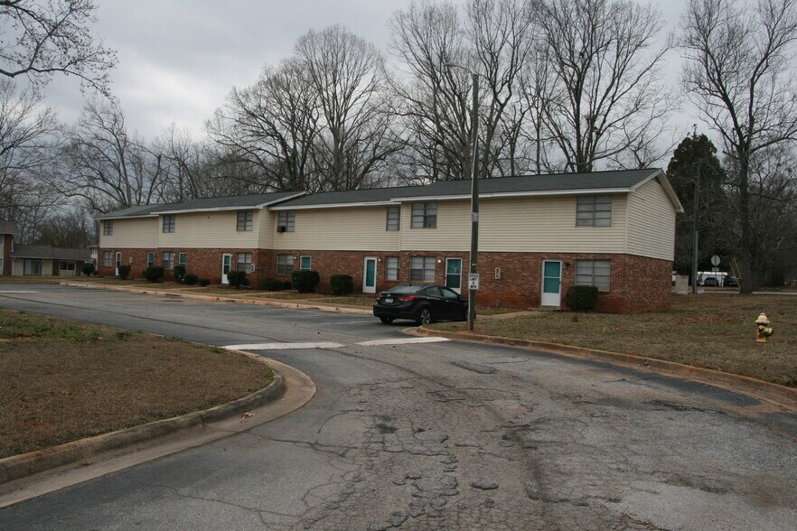 More Photos Of 112 Calhoun Rd, Belton Apartments For Sale