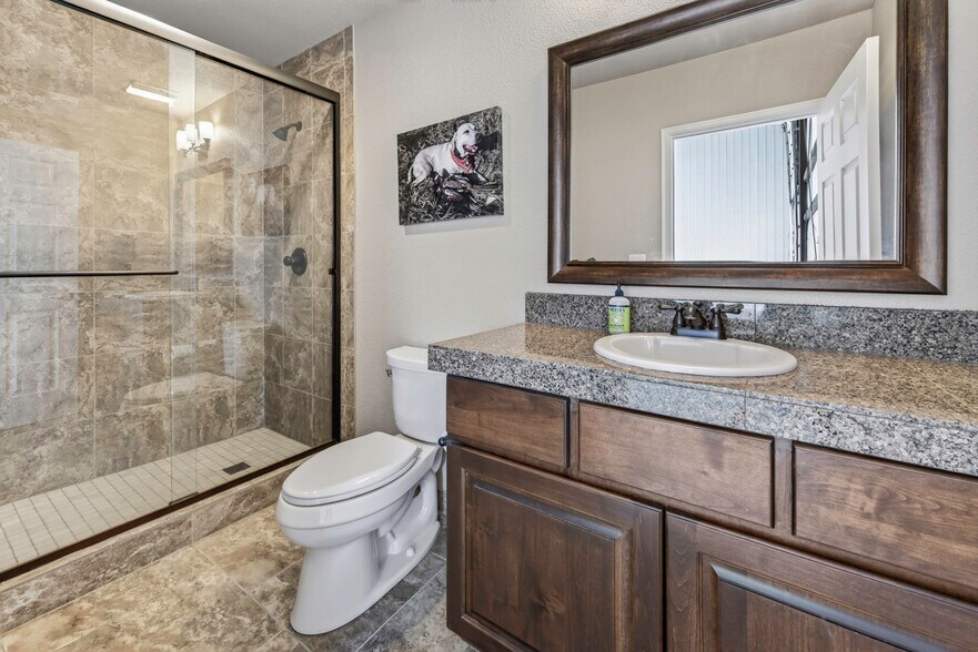 More Photos Of 7161 S Peoria St, Englewood Airplane Hangar For Sale