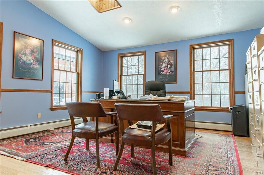 More Photos Of 233 Cedar St, Oneida Office For Sale