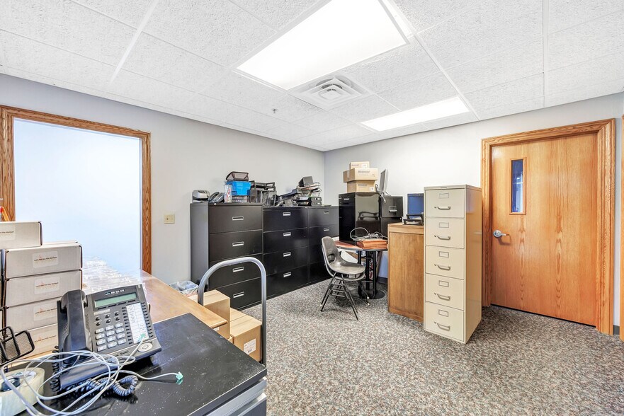 More Photos Of 2330 Pamperin Rd, Howard Manufacturing For Sale