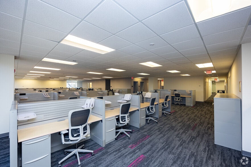 More Photos Of 6525 The Corners Pky, Peachtree Corners Unknown For Lease