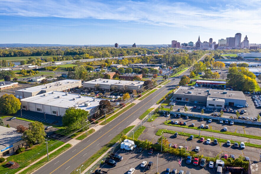 More Photos Of 40 Weston St, Hartford Unknown For Lease