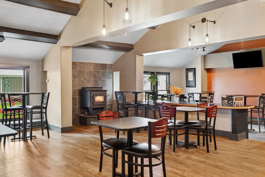 More Photos Of 10 Prince St, Randolph Restaurant For Sale