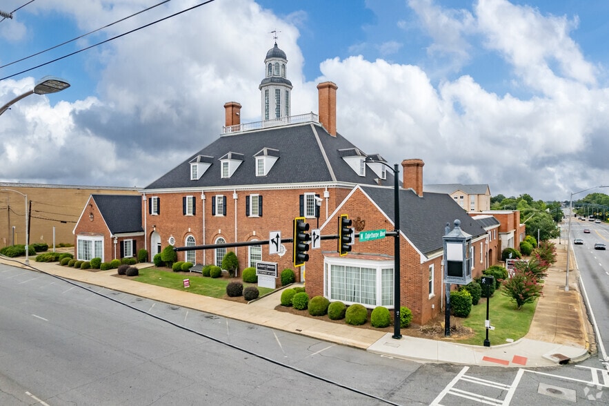 Primary Photo Of 128 S Washington St, Albany Freestanding For Sale