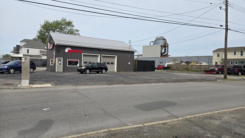 More Photos Of 397 West Ave, Lockport Auto Dealership For Lease
