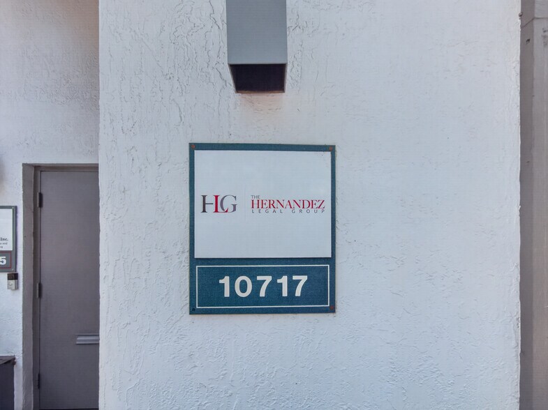 More Photos Of 10717 Sw 104th St, Miami Office For Sale