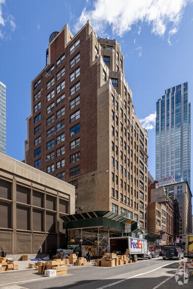 Primary Photo Of 11 W 30th St, New York Apartments For Lease