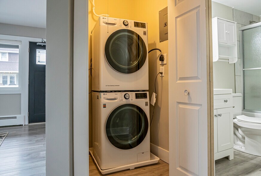 More Photos Of 320 Koch Ave, Ann Arbor Apartments For Sale