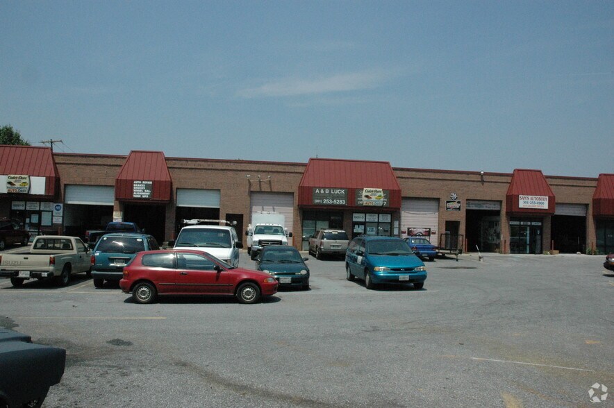 More Photos Of 10001 Lewis Dr, Damascus Warehouse For Sale