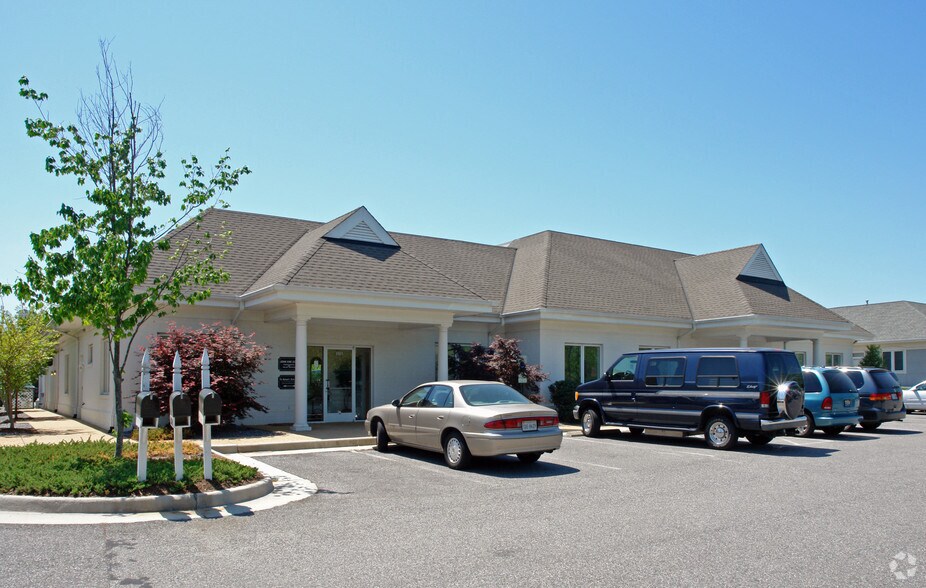 More Photos Of 2929 Polo Pky, Midlothian Loft Creative Space For Lease