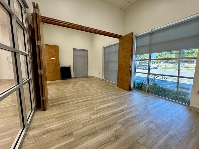 More Photos Of 1081 Ohio Dr, Plano Light Distribution For Lease