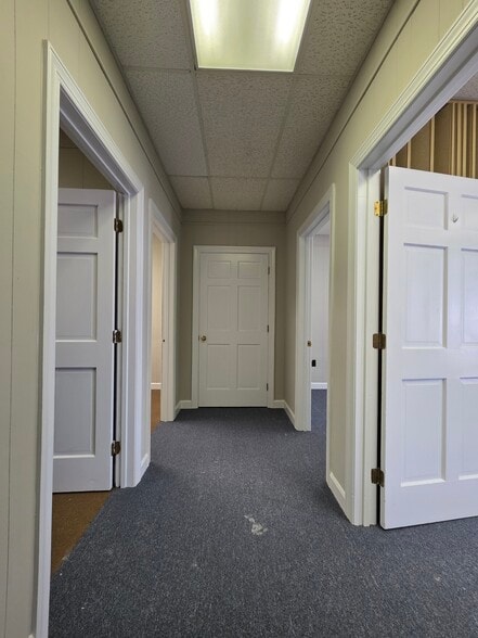 More Photos Of 404 St Andrews Dr, Greenville Office For Lease