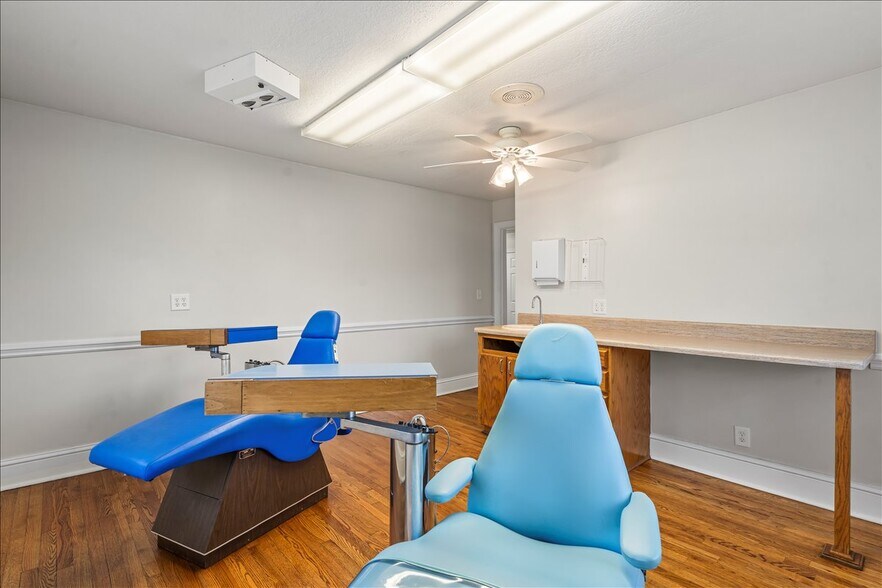 More Photos Of 492 W Main St, Forest City Freestanding For Sale