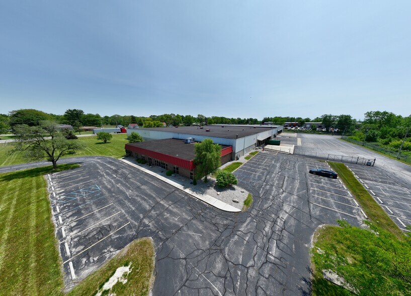 More Photos Of 2425 American Way, Fort Wayne Warehouse For Lease