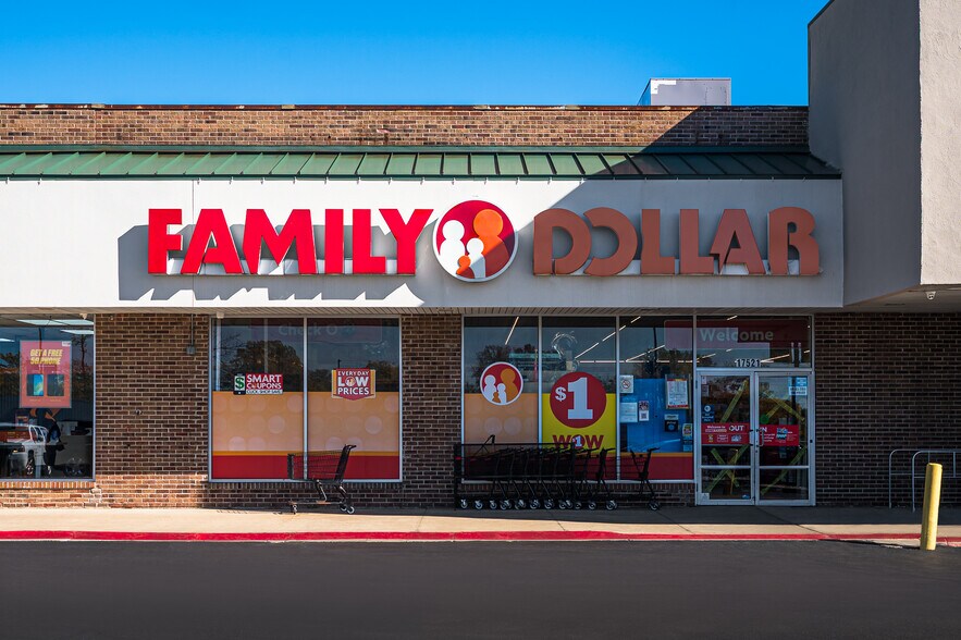 More Photos Of 17501-17559 S Kedzie Ave, Hazel Crest Unknown For Lease