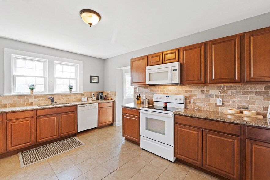 More Photos Of 3200 Bliss Trail, Stem Lodge Meeting Hall For Sale