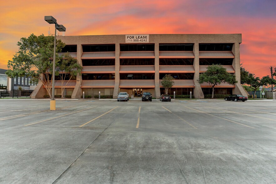 Primary Photo Of 8200 Wednesbury Ln, Houston Medical For Lease