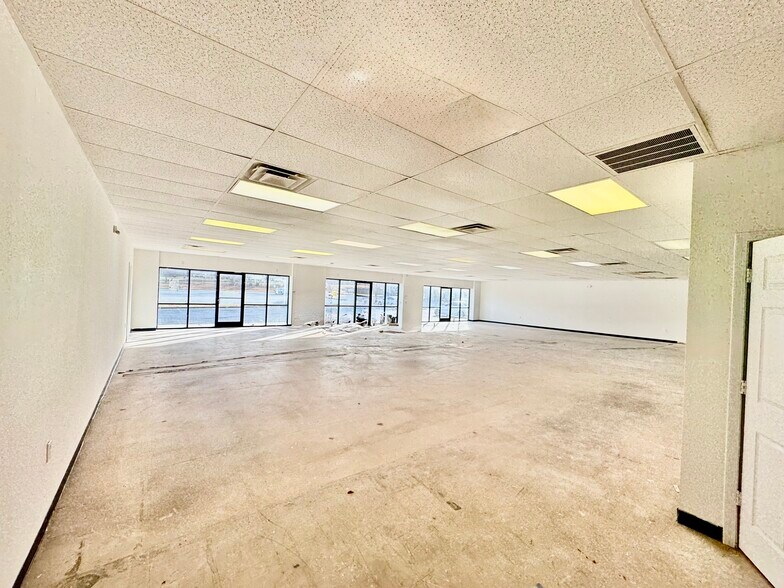 More Photos Of 2806 Randleman Rd, Greensboro Freestanding For Lease