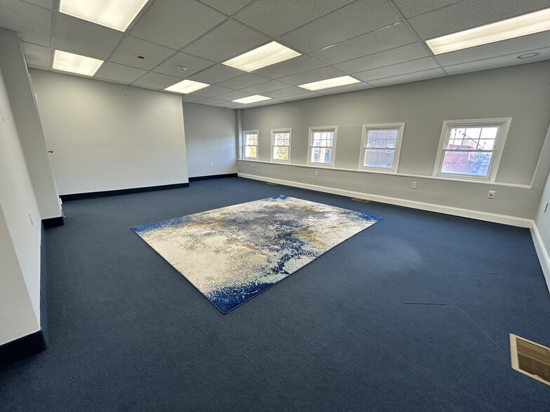 More Photos Of 1101 Ivy Hill Rd, Philadelphia Light Distribution For Lease