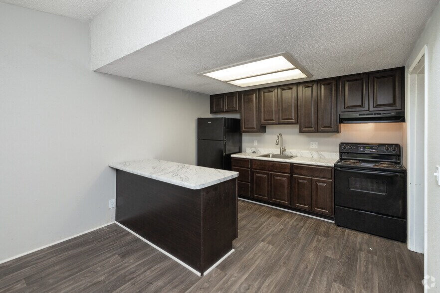 More Photos Of 8619 N Davis Hwy, Pensacola Apartments For Sale