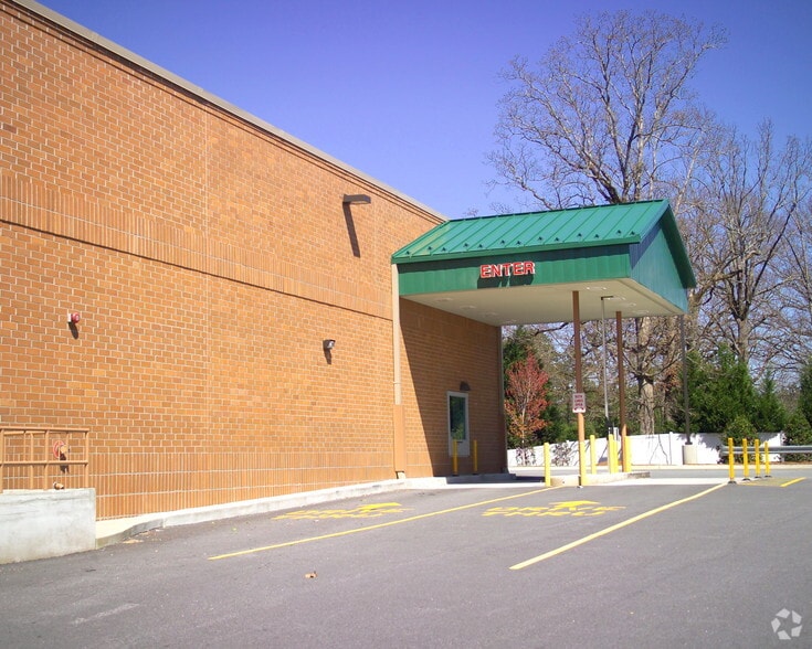 More Photos Of 3732 Highway 78 W, Snellville Drugstore For Lease