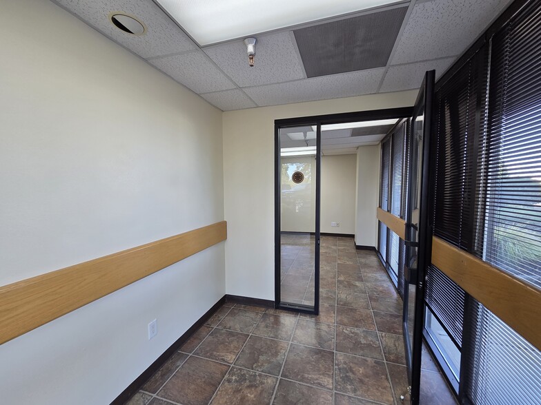 More Photos Of 4925 Indian School Rd NE, Salem Warehouse For Lease