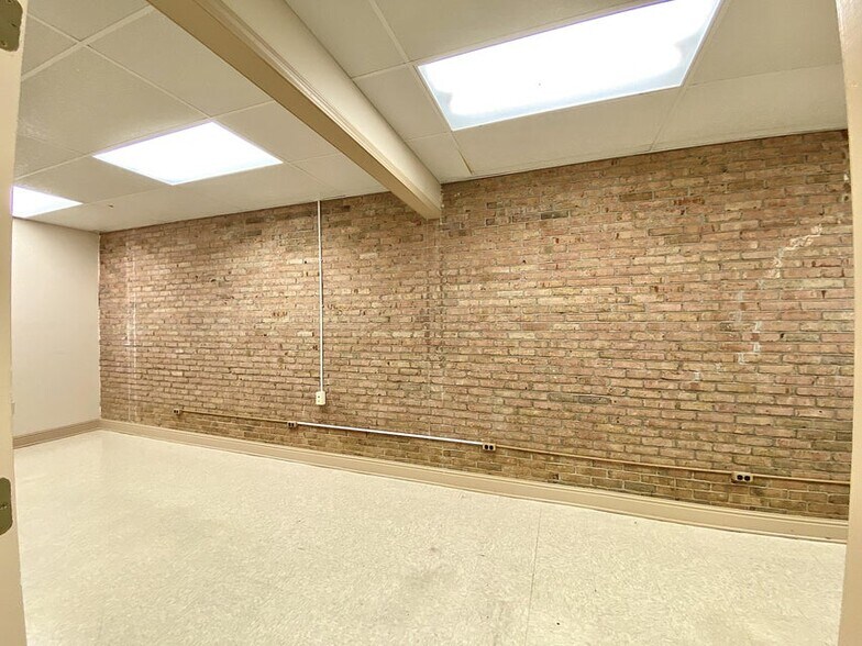 More Photos Of 1523-1529 Cliff Gookin Blvd, Tupelo Office For Lease