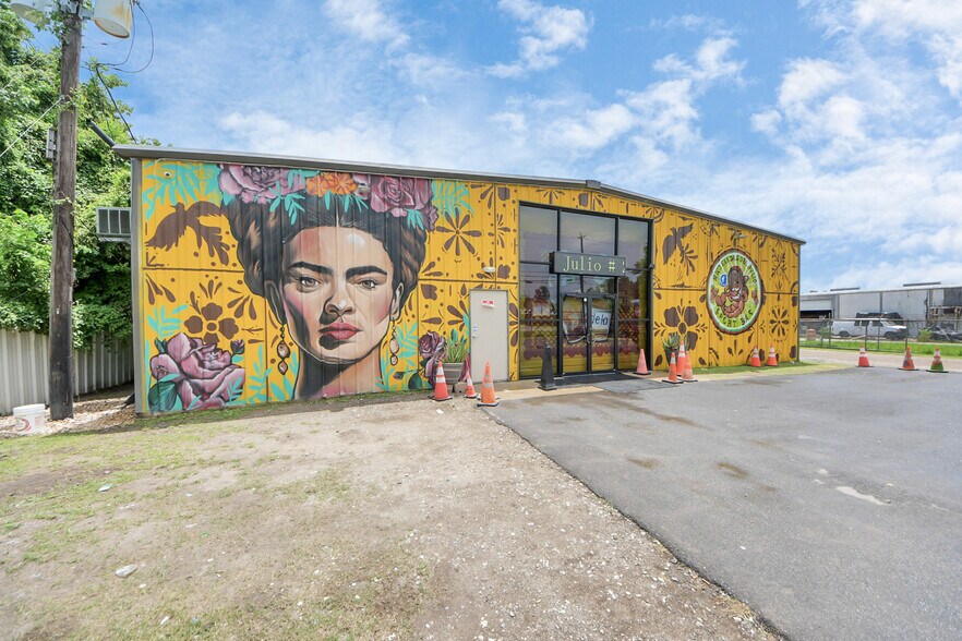 More Photos Of 11730 Aldine Westfield Rd, Houston Warehouse For Sale