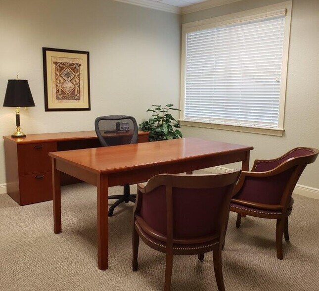 More Photos Of 16007 N Florida Ave, Lutz Office For Lease