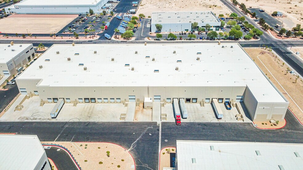 More Photos Of 2125 W Cheyenne Ave, North Las Vegas Distribution For Lease