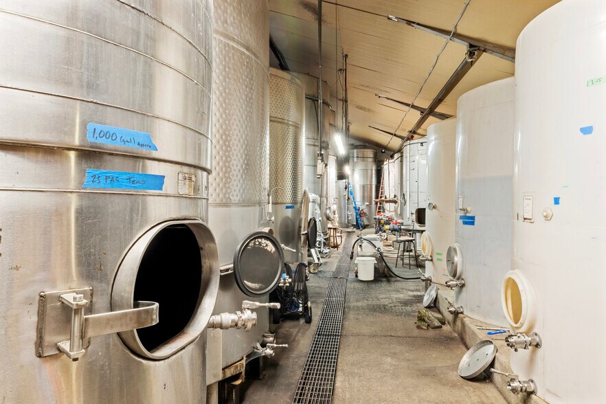 More Photos Of 3900 Holland Rd loop, Cave Junction Winery Vineyard For Sale