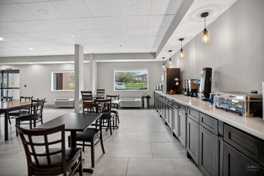More Photos Of 124 Woodland Dr SW, Wise Hotel For Sale